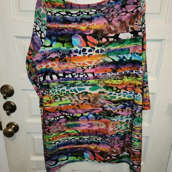 Colorful Leopard Reptile Print 31" Long Top 3/4 Sleeve  Fits Like XL or 1X - Picture 2 of 4